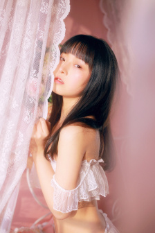 清纯校花校服超短裙图片